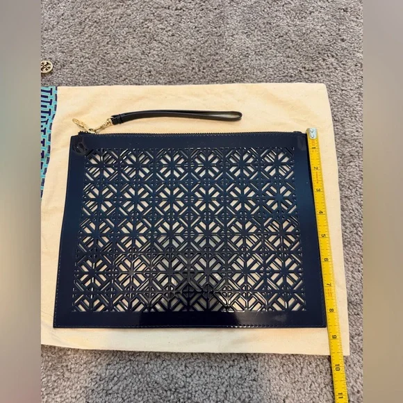 Tory Burch NWOT Blue Laser Cut Patent Leather Wristlet Pouch w/Tory dust bag - Picture 2 of 6